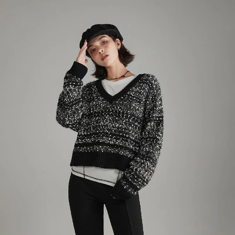 V-Neck Crop Knit Sweater